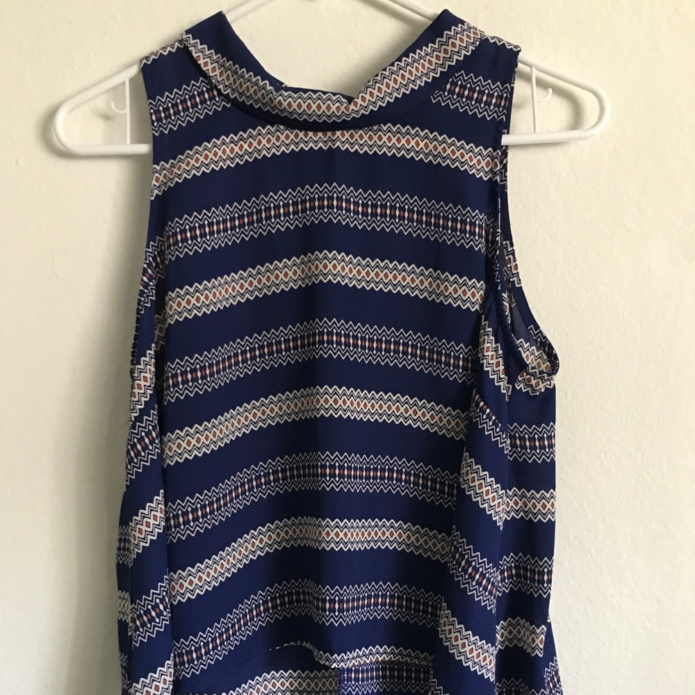 Lush collared short sleeved top.